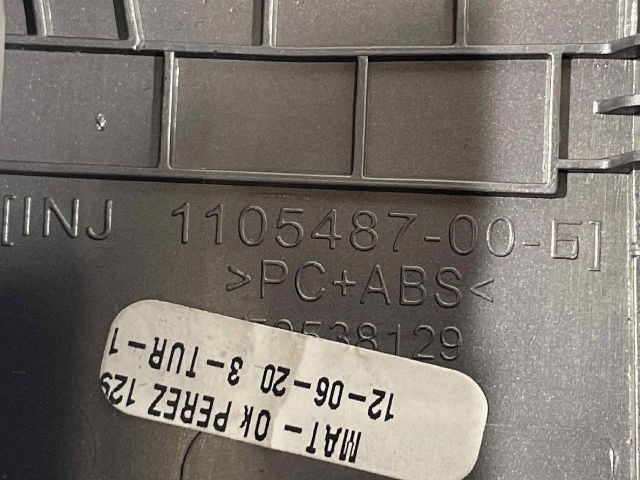 bontott TESLA 3 Multifunkciós Kijelző