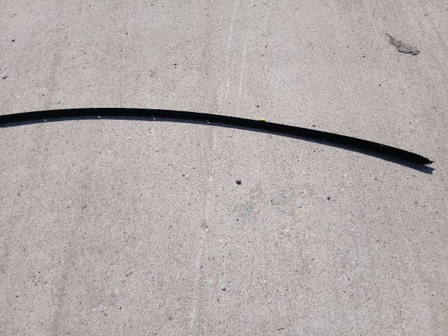 bontott TESLA 3 Tető Díszléc