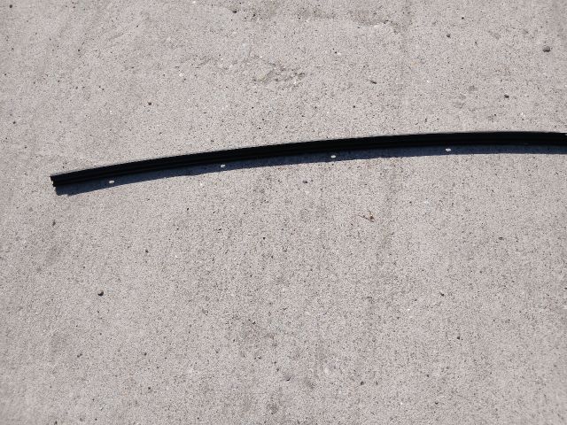 bontott TESLA 3 Tető Díszléc