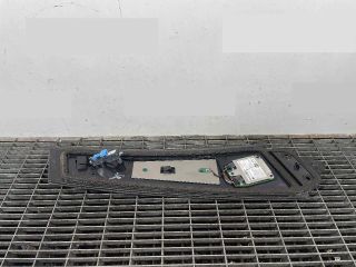 bontott TESLA 3 Tolatókamera