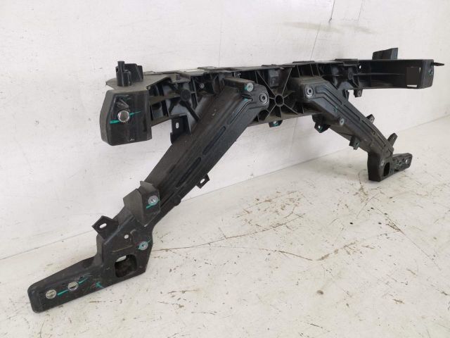 bontott TESLA 3 Vízhűtő Radiátor Tartó