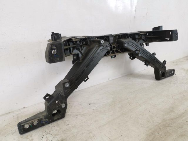 bontott TESLA 3 Vízhűtő Radiátor Tartó