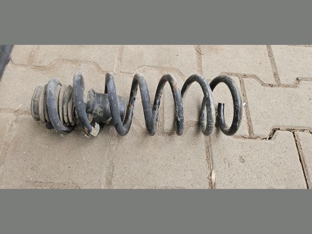 bontott TESLA MODEL S Bal első Rugó