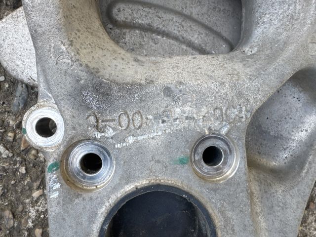 bontott TESLA MODEL S Jobb első Csonkállvány