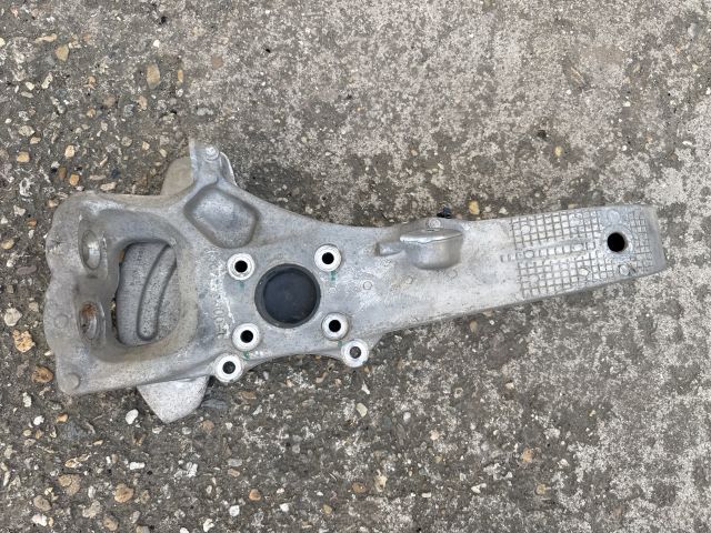 bontott TESLA MODEL S Jobb első Csonkállvány