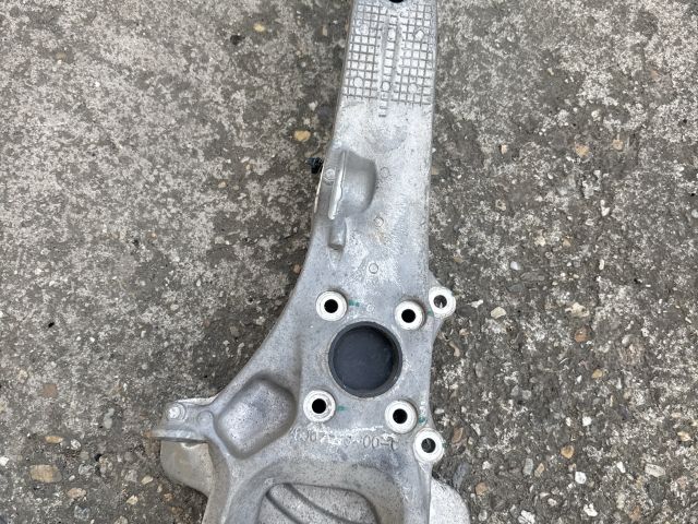 bontott TESLA MODEL S Jobb első Csonkállvány