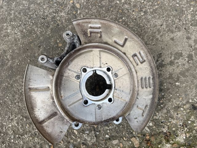 bontott TESLA MODEL S Jobb hátsó Csonkállvány