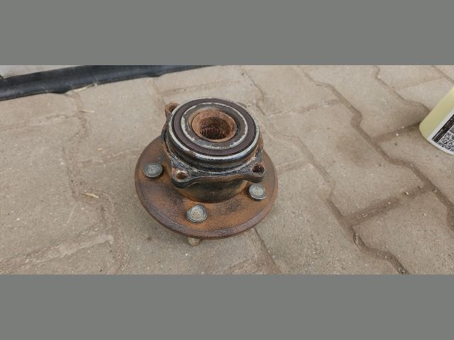 bontott TESLA MODEL S Jobb hátsó Kerékagy