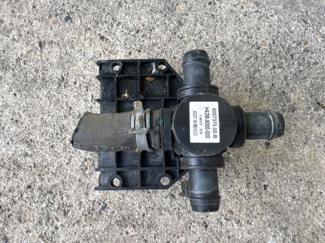 bontott TESLA MODEL S Vízpumpa