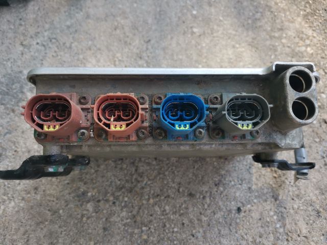 bontott TESLA MODEL S AC/DC Inverter 230V