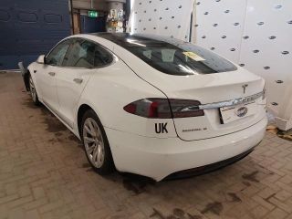 bontott TESLA MODEL S Bal első Ajtó (Üres lemez)