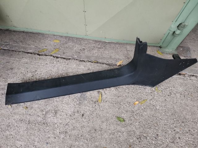 bontott TESLA MODEL S Bal első Belső Küszöb Burkolat