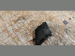 bontott TESLA MODEL S Bal hátsó Ajtó Kárpit