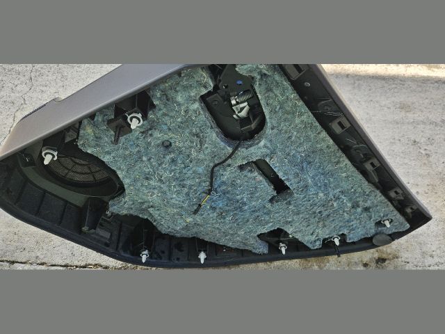 bontott TESLA MODEL S Bal hátsó Ajtó Kárpit