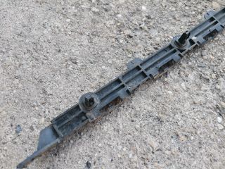 bontott TESLA MODEL S Bal hátsó Lökhárító Tartó (Műanyag)