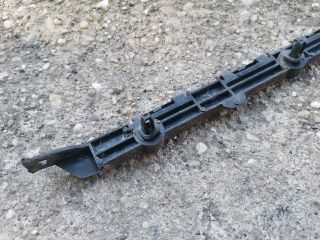 bontott TESLA MODEL S Bal hátsó Lökhárító Tartó (Műanyag)