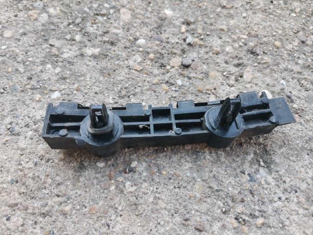 bontott TESLA MODEL S Bal hátsó Lökhárító Tartó (Műanyag)