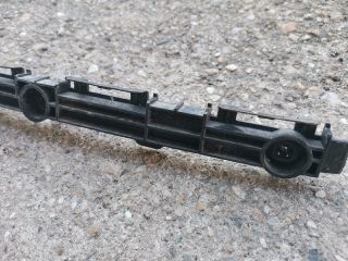 bontott TESLA MODEL S Bal hátsó Lökhárító Tartó (Műanyag)