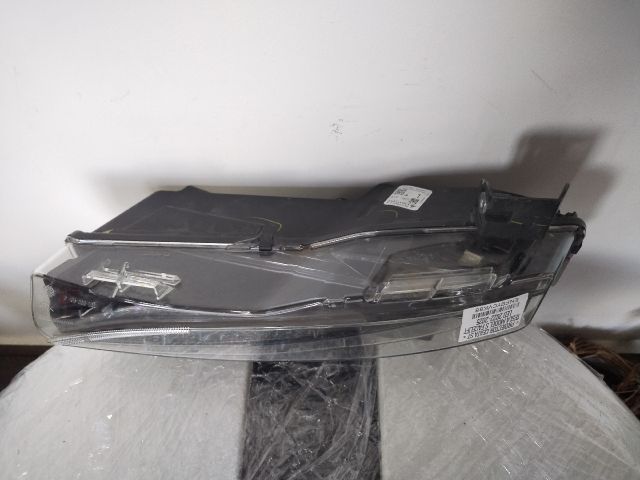 bontott TESLA MODEL S Bal Ködfényszóró