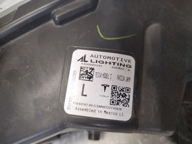 bontott TESLA MODEL S Bal Ködfényszóró