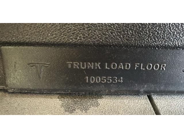 bontott TESLA MODEL S Csomagtér Kárpit