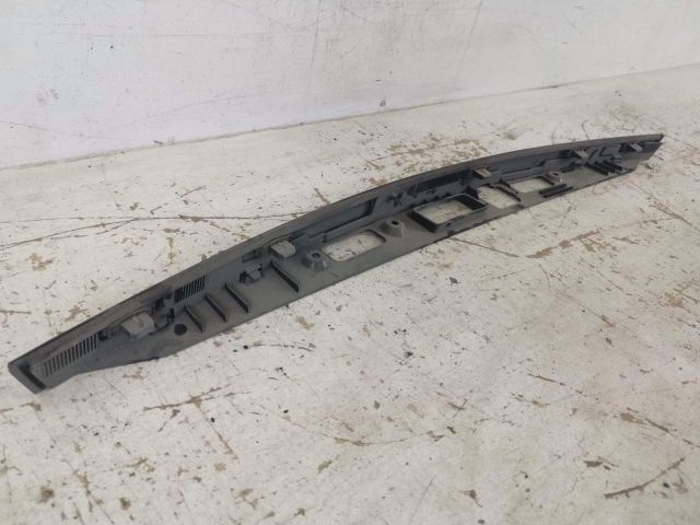 bontott TESLA MODEL S Csomagtérajtó Díszléc