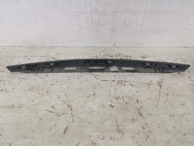 bontott TESLA MODEL S Csomagtérajtó Díszléc