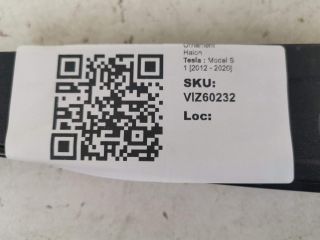 bontott TESLA MODEL S Csomagtérajtó Díszléc