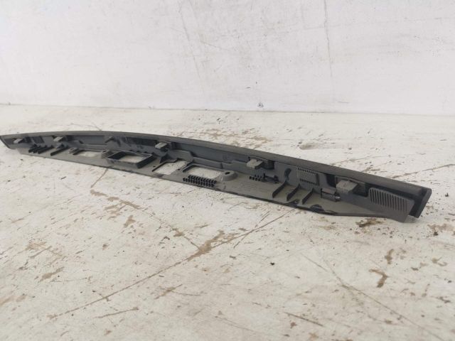 bontott TESLA MODEL S Csomagtérajtó Díszléc