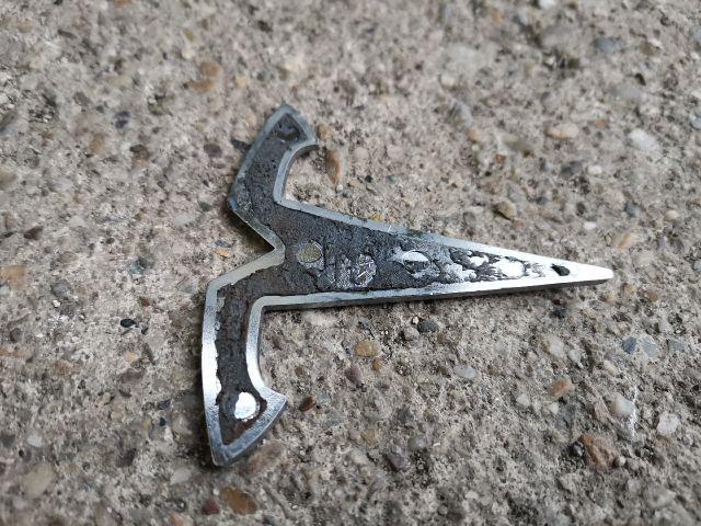 bontott TESLA MODEL S Első Embléma