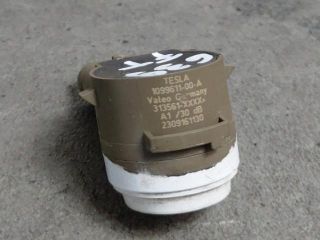 bontott TESLA MODEL S Első Tolatóradar Fej