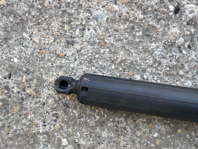 bontott TESLA MODEL S Gázrugós Kitámasztó Teleszkóp Csomagtérajtó Bal