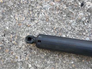 bontott TESLA MODEL S Gázrugós Kitámasztó Teleszkóp Csomagtérajtó Bal