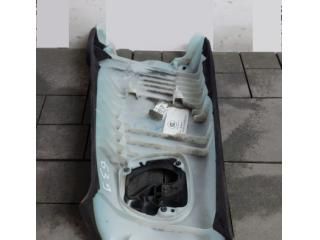 bontott TESLA MODEL S Jobb B Oszlop Burkolat