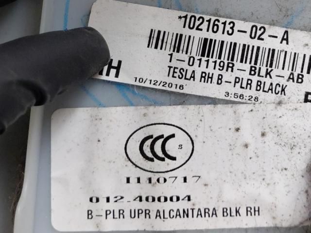 bontott TESLA MODEL S Jobb B Oszlop Burkolat