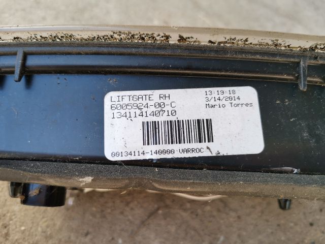 bontott TESLA MODEL S Jobb Belső Hátsó Lámpa