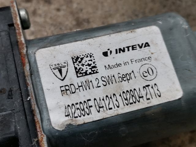 bontott TESLA MODEL S Jobb első Ablakemelő Szerkezet (Elektromos)