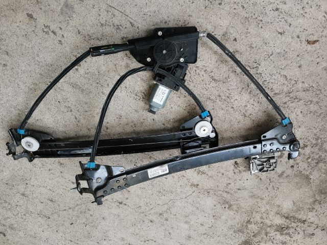 bontott TESLA MODEL S Jobb első Ablakemelő Szerkezet (Elektromos)