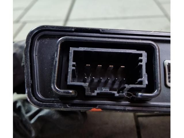 bontott TESLA MODEL S Jobb első Ajtó Vezérlőegység