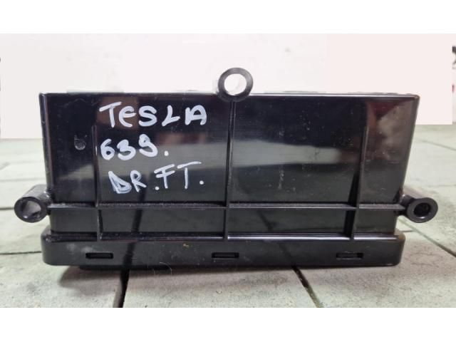 bontott TESLA MODEL S Jobb első Ajtó Vezérlőegység