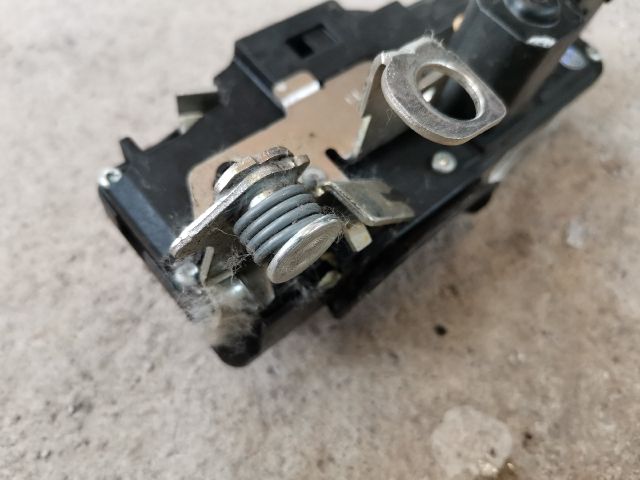 bontott TESLA MODEL S Jobb első Ajtózár