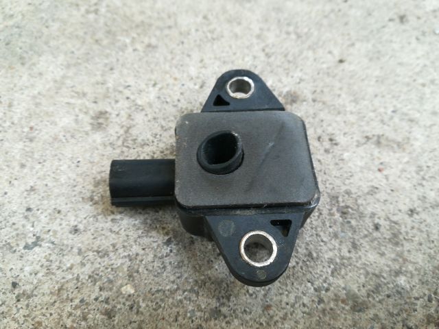 bontott TESLA MODEL S Jobb első Légzsák érzékelő