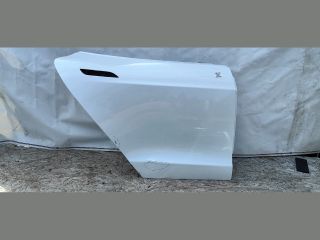 bontott TESLA MODEL S Jobb hátsó Ajtó (Üres lemez)