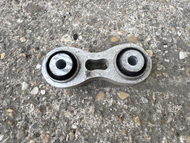 bontott TESLA MODEL S Jobb hátsó Felső Hátsó Lengőkar