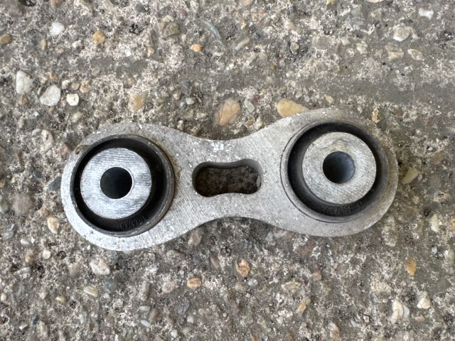 bontott TESLA MODEL S Jobb hátsó Felső Hátsó Lengőkar