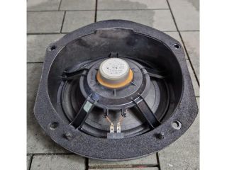 bontott TESLA MODEL S Jobb hátsó Hangszóró