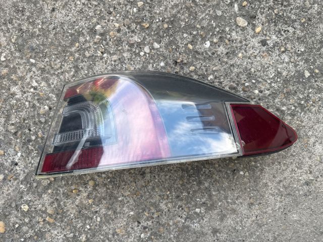 bontott TESLA MODEL S Jobb Hátsó Lámpa
