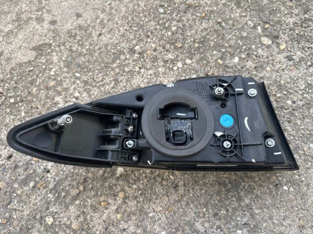 bontott TESLA MODEL S Jobb Hátsó Lámpa