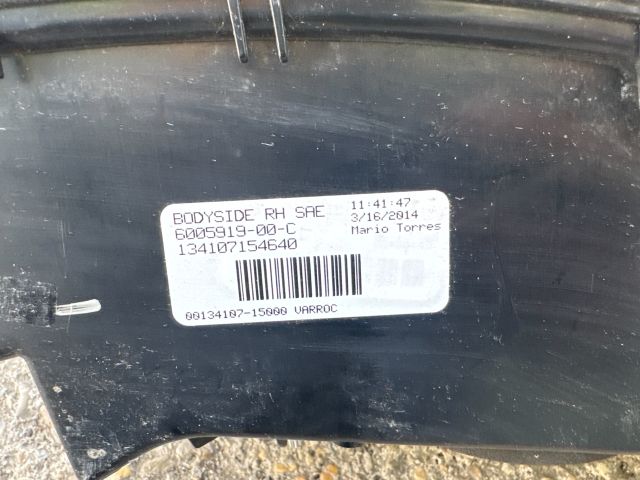 bontott TESLA MODEL S Jobb Hátsó Lámpa