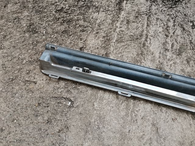 bontott TESLA MODEL S Jobb Küszöb